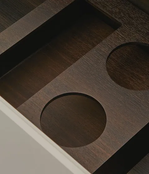 Poliform Free geometric lacquered sideboards, photograph 4