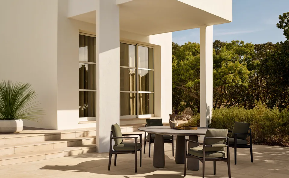 Poliform Magnolia, wooden seating drawn from branches